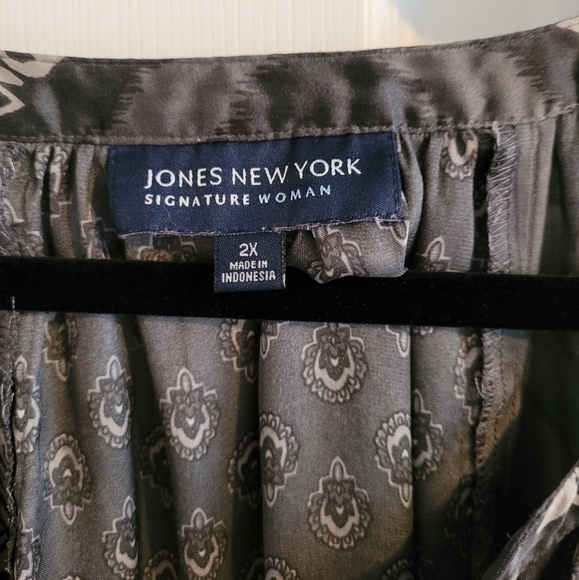 Flowy gray blouse - Picture 5 of 5